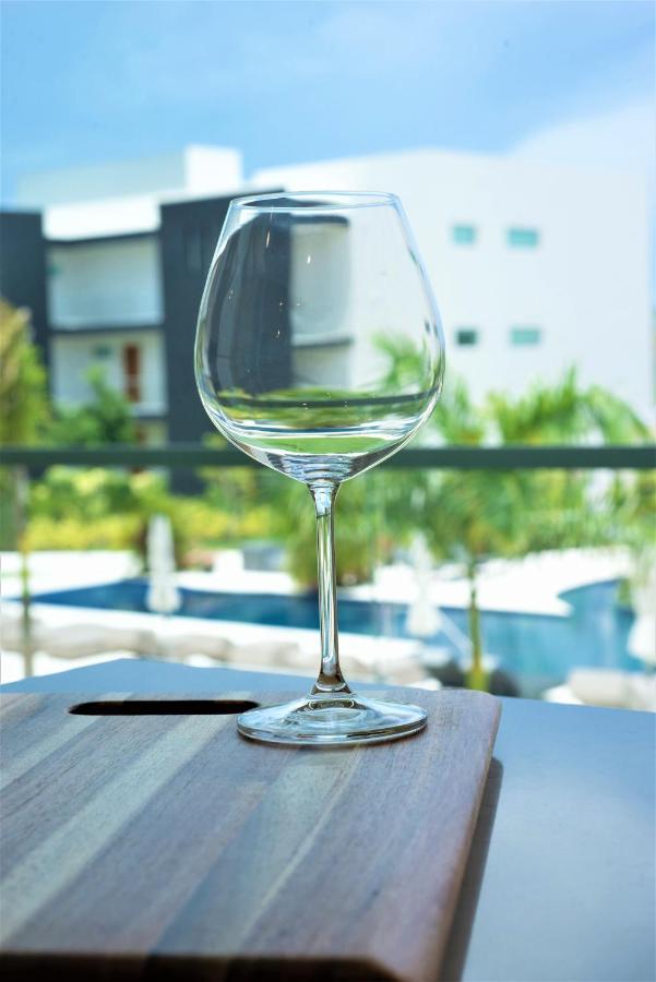 Cayman Luxury Rentals At One Canal Point George Town Extérieur photo