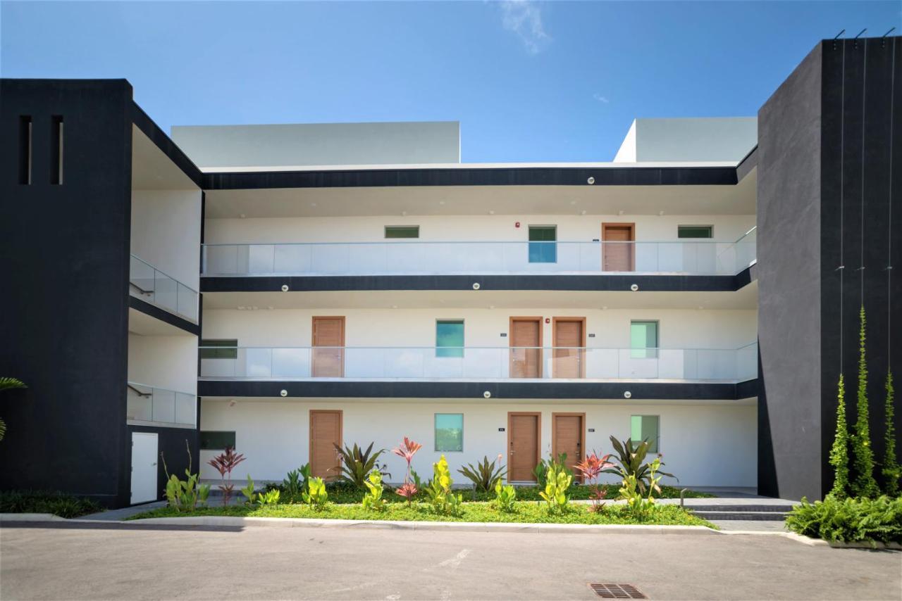 Cayman Luxury Rentals At One Canal Point George Town Extérieur photo