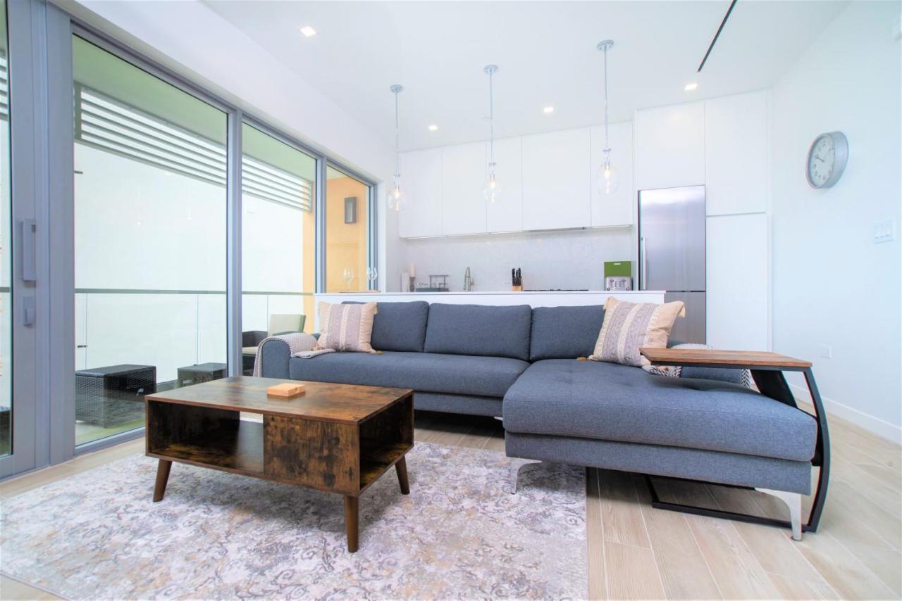 Cayman Luxury Rentals At One Canal Point George Town Extérieur photo