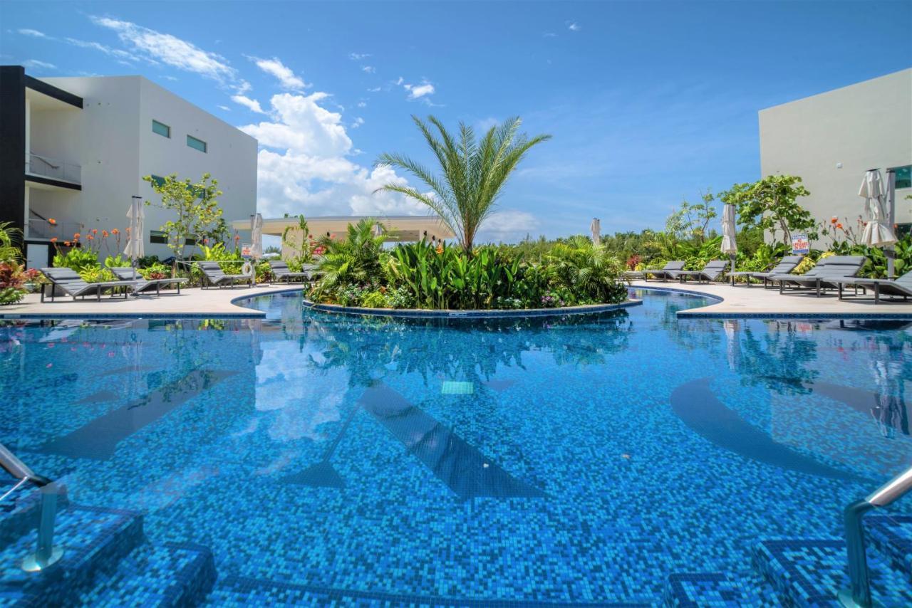 Cayman Luxury Rentals At One Canal Point George Town Extérieur photo