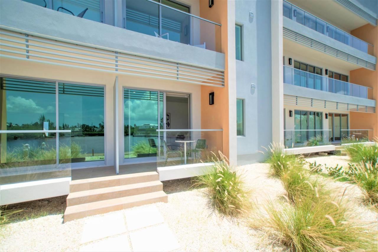 Cayman Luxury Rentals At One Canal Point George Town Extérieur photo