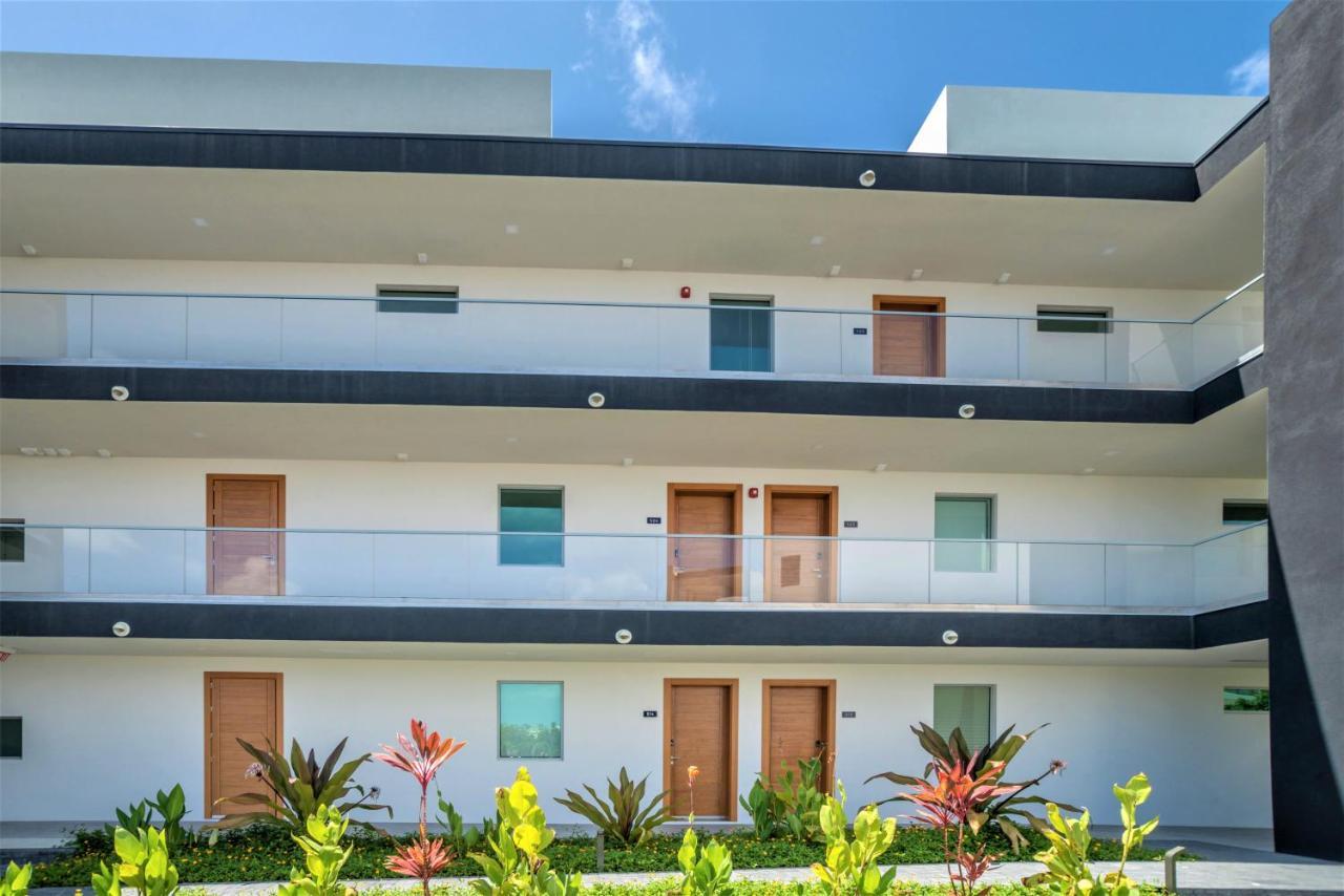 Cayman Luxury Rentals At One Canal Point George Town Extérieur photo