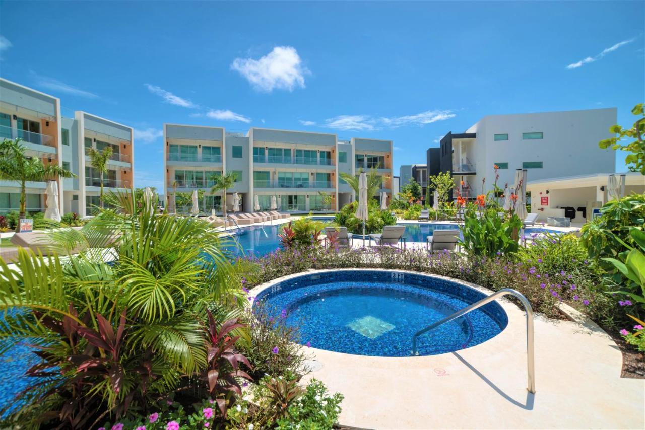 Cayman Luxury Rentals At One Canal Point George Town Extérieur photo