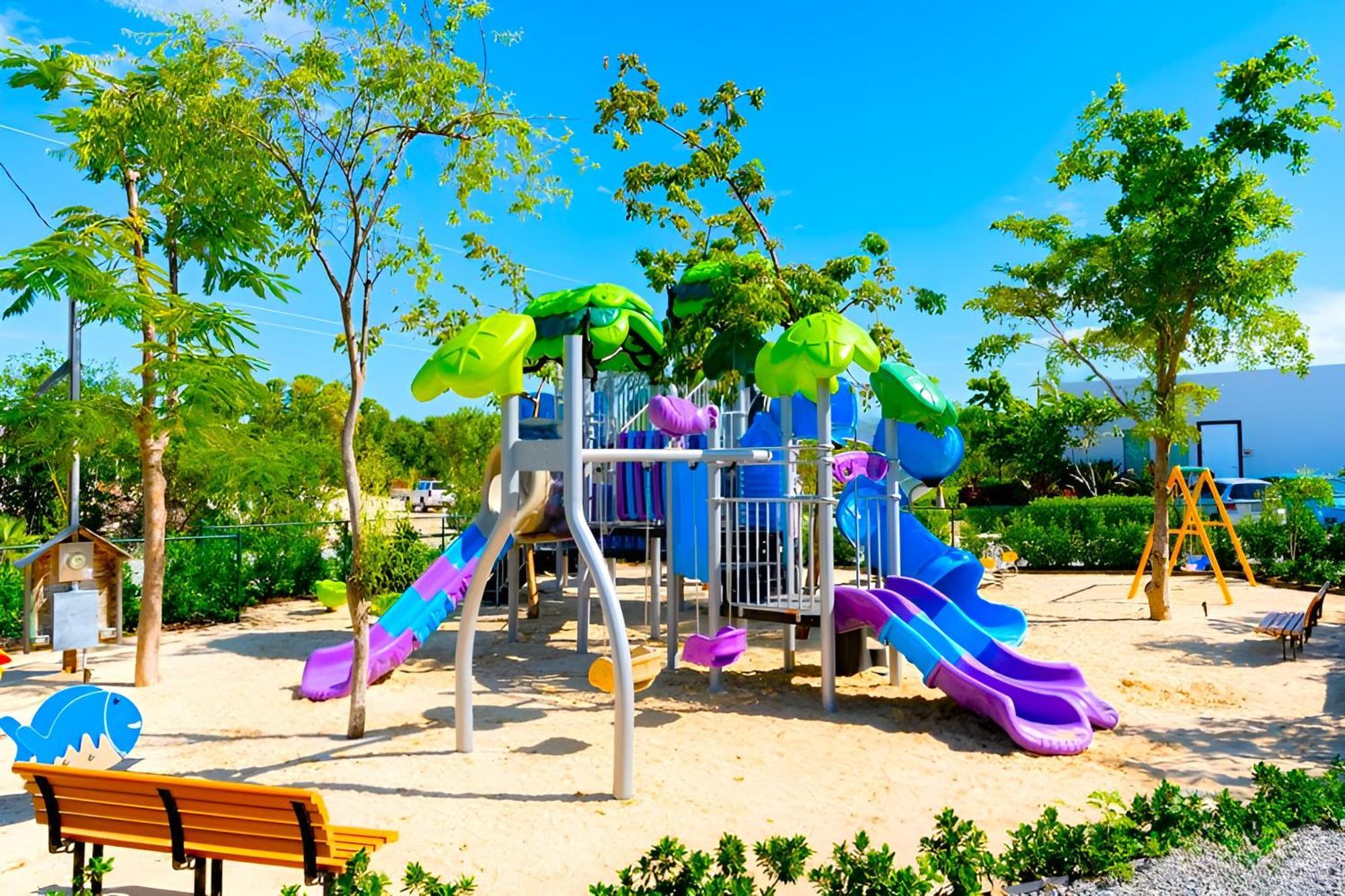 Cayman Luxury Rentals At One Canal Point George Town Extérieur photo