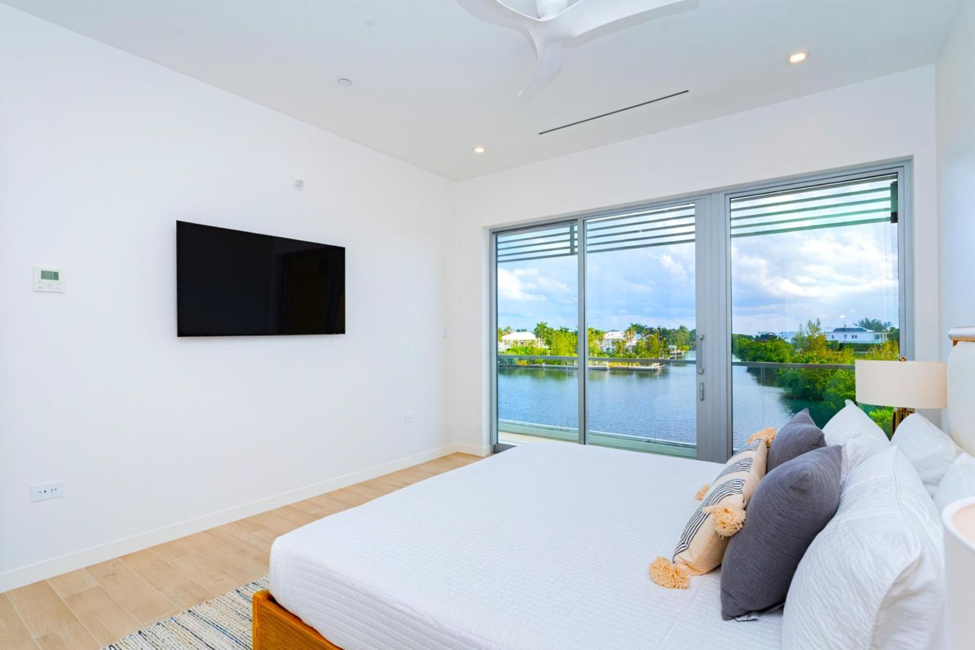 Cayman Luxury Rentals At One Canal Point George Town Extérieur photo
